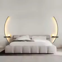 Lámpara de Pared LED Europea Negra y Dorada | Iluminación Decorativa Interior | Estilo Elegante y Moderno